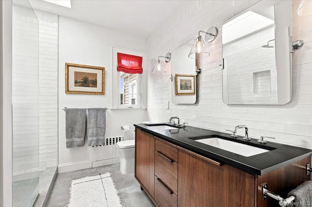 15 Parkview Court White Plains, NY 10603
