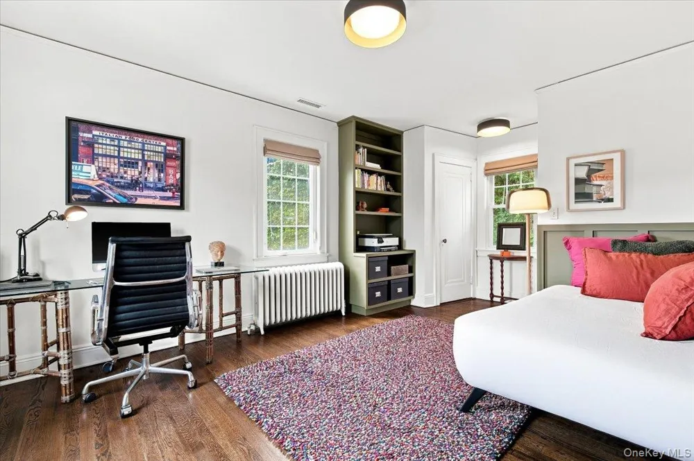 15 Parkview Court White Plains, NY 10603