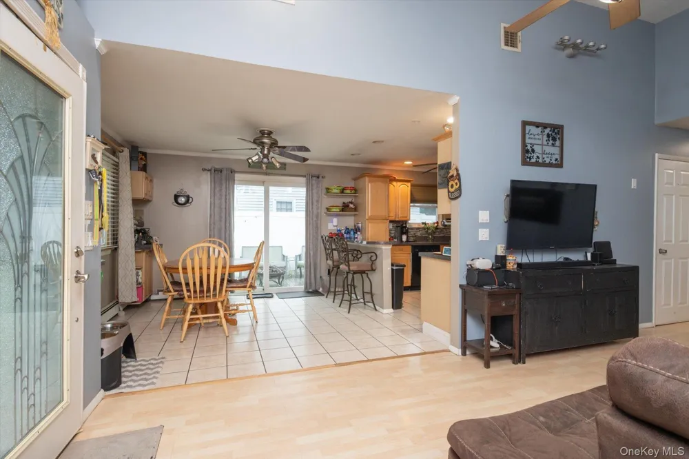 75 Westminster Drive Shirley, NY 11967