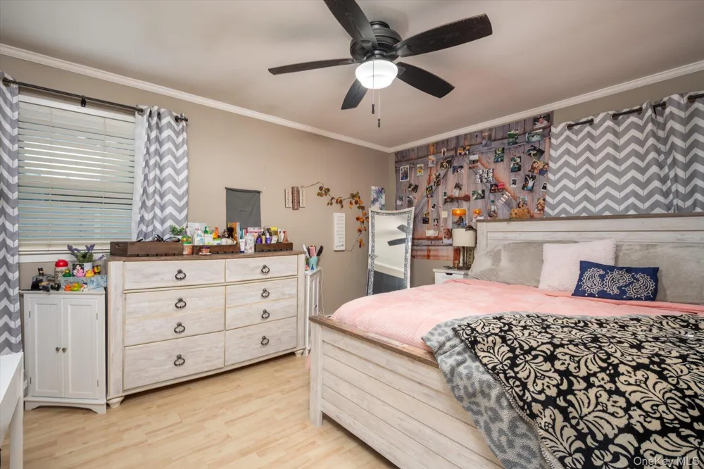 75 Westminster Drive Shirley, NY 11967