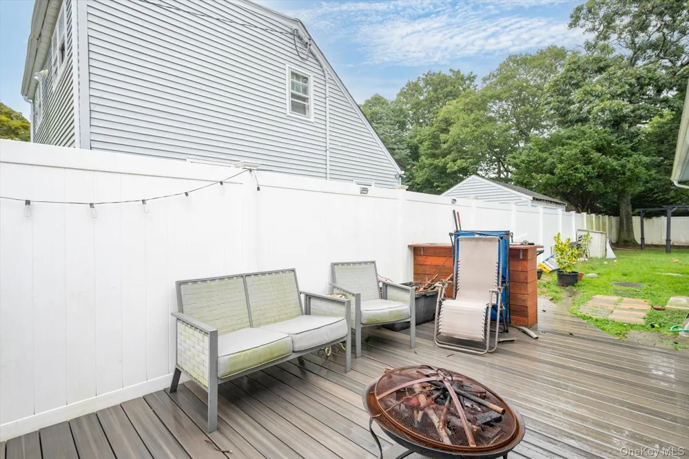 75 Westminster Drive Shirley, NY 11967