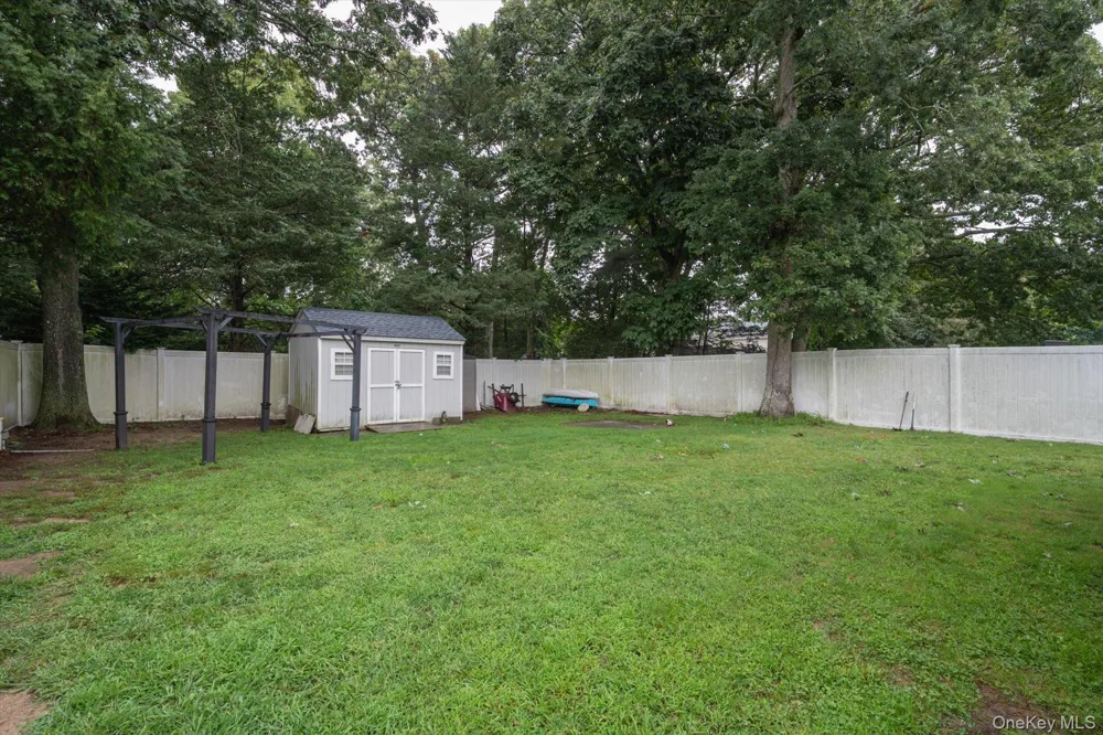75 Westminster Drive Shirley, NY 11967