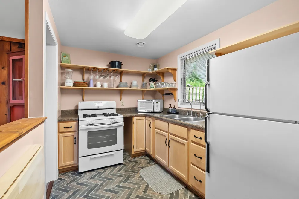 34120 Hillside Drive Paw Paw, MI 49079