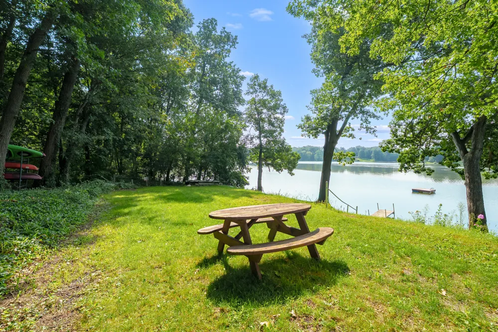 34120 Hillside Drive Paw Paw, MI 49079