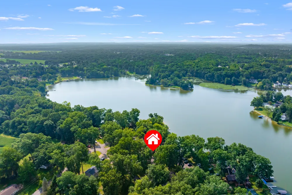 34120 Hillside Drive Paw Paw, MI 49079