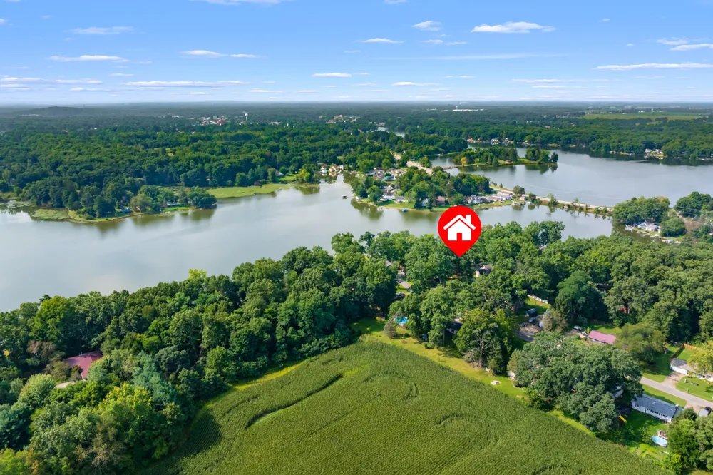 34120 Hillside Drive Paw Paw, MI 49079