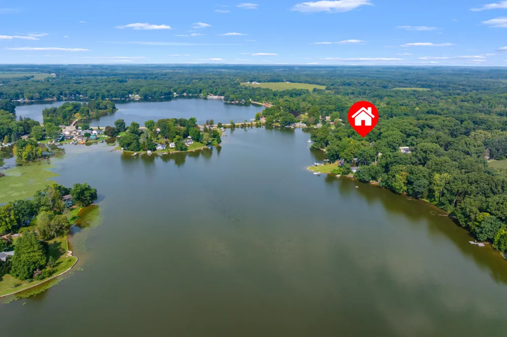 34120 Hillside Drive Paw Paw, MI 49079