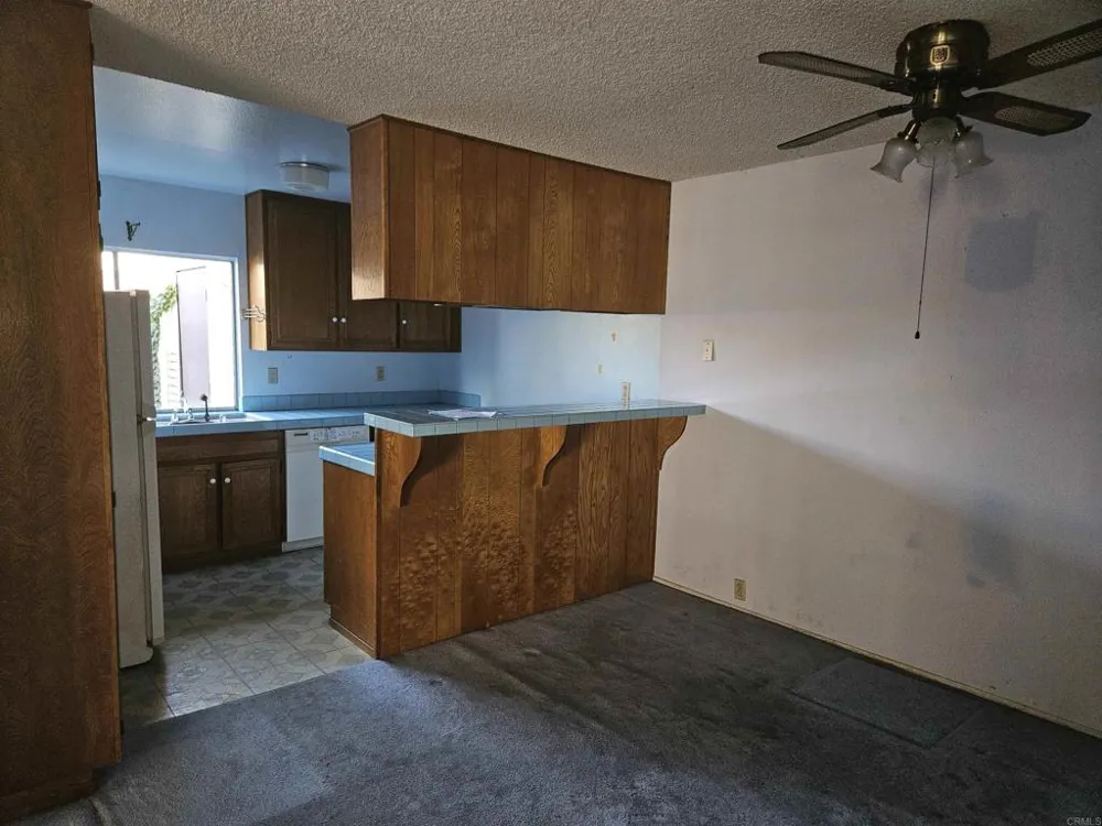 215 Otay Valley Rd #B Chula Vista, CA 91911