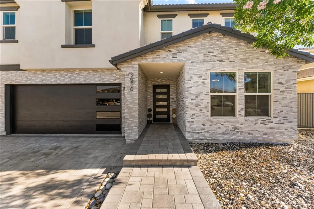 3550 Topaz Lancaster, CA 93535