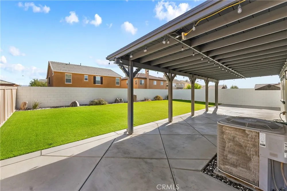 3550 Topaz Lancaster, CA 93535