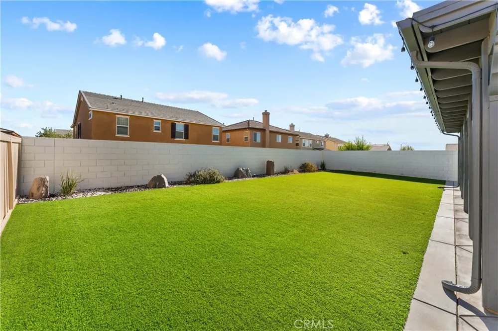 3550 Topaz Lancaster, CA 93535