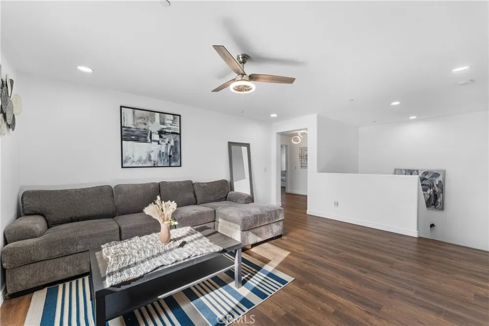 3550 Topaz Lancaster, CA 93535