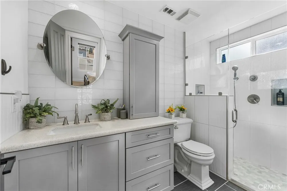 3550 Topaz Lancaster, CA 93535