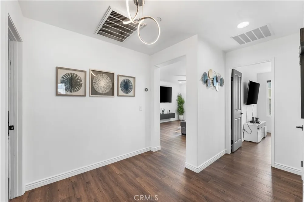 3550 Topaz Lancaster, CA 93535