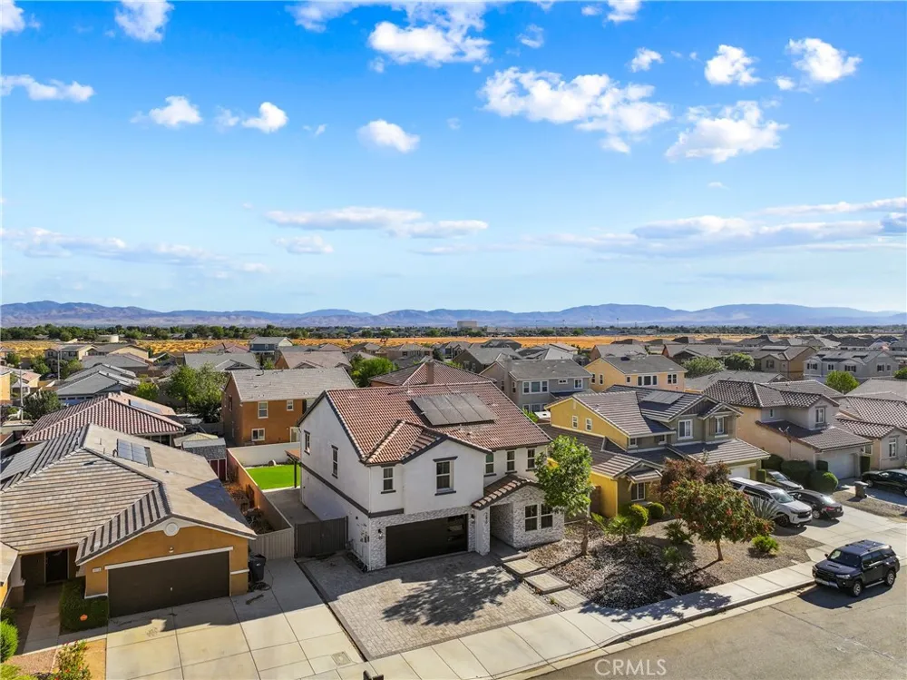 3550 Topaz Lancaster, CA 93535