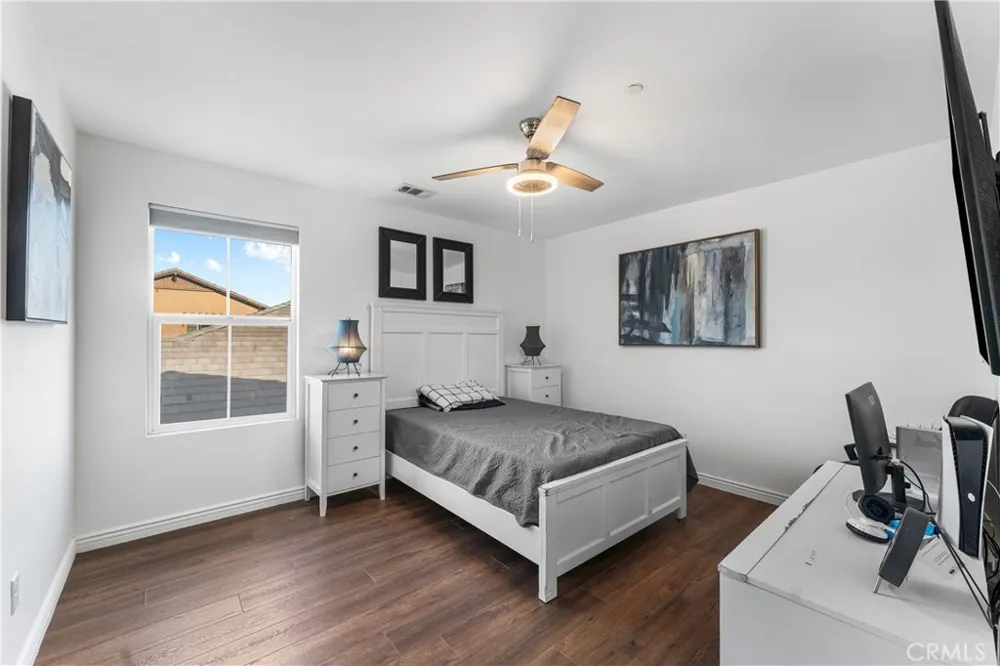 3550 Topaz Lancaster, CA 93535