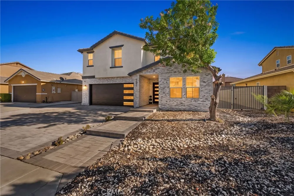 3550 Topaz Lancaster, CA 93535