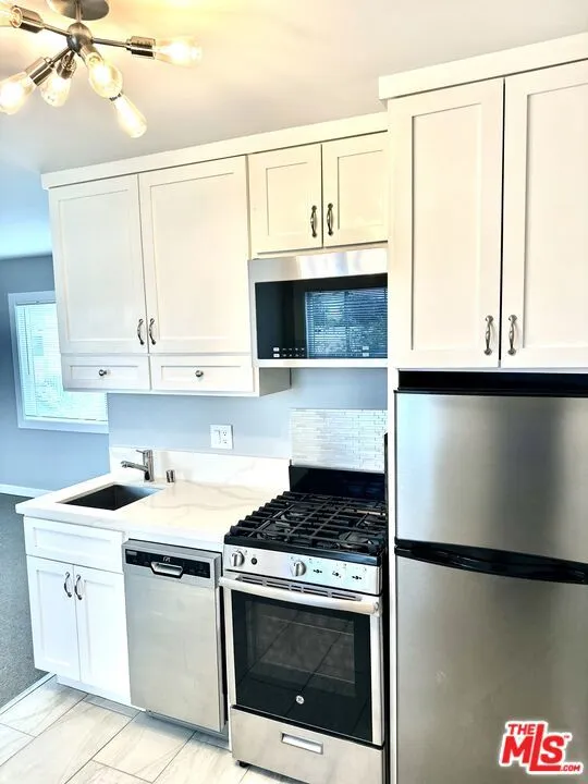 613 S Prairie Avenue #14 Inglewood, CA 90301