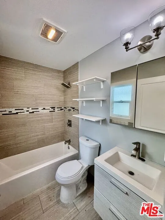 613 S Prairie Avenue #14 Inglewood, CA 90301