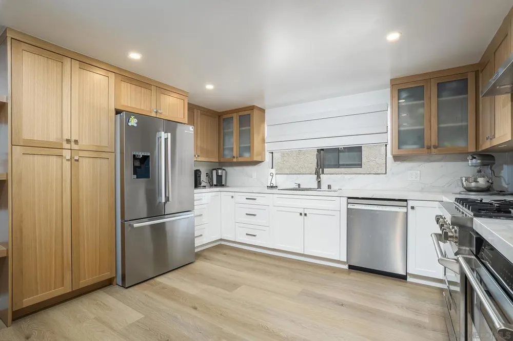 7426 Caminito Carloltta San Diego, CA 92120