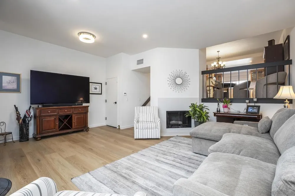 7426 Caminito Carloltta San Diego, CA 92120