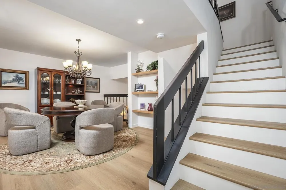 7426 Caminito Carloltta San Diego, CA 92120