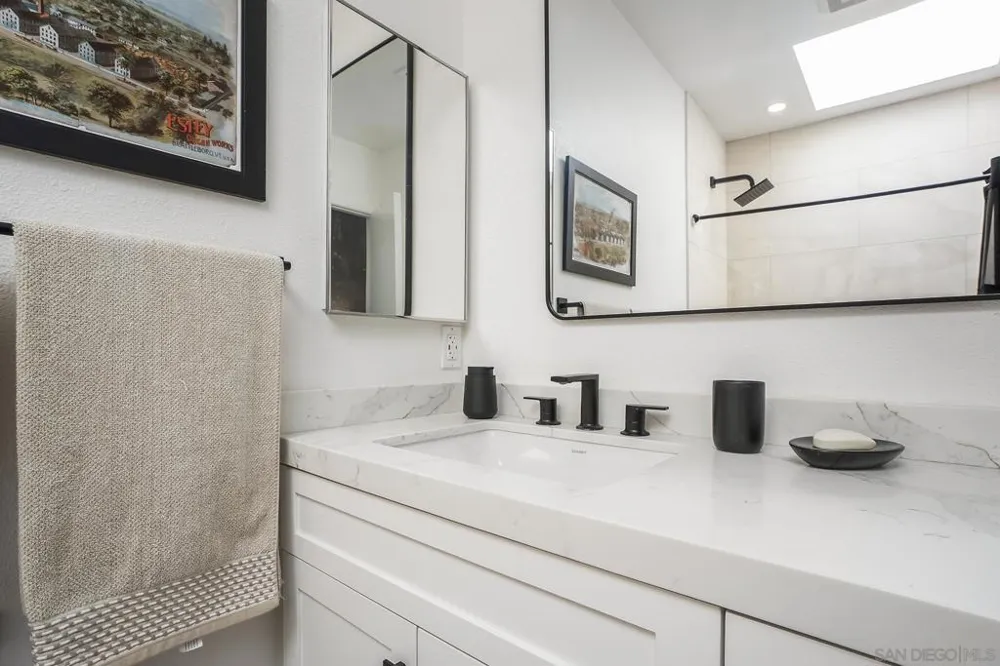7426 Caminito Carloltta San Diego, CA 92120