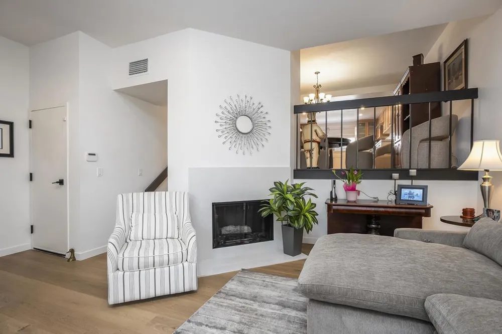 7426 Caminito Carloltta San Diego, CA 92120