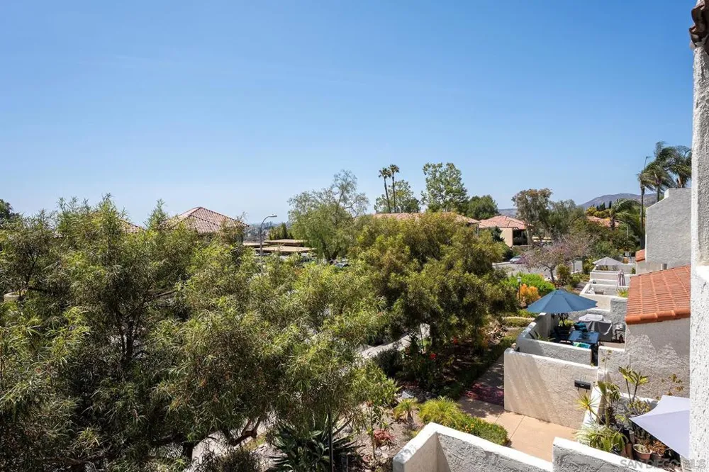 7426 Caminito Carloltta San Diego, CA 92120