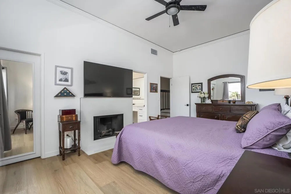 7426 Caminito Carloltta San Diego, CA 92120