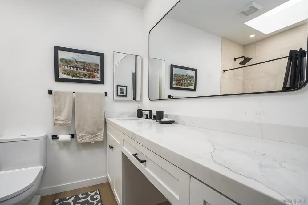 7426 Caminito Carloltta San Diego, CA 92120