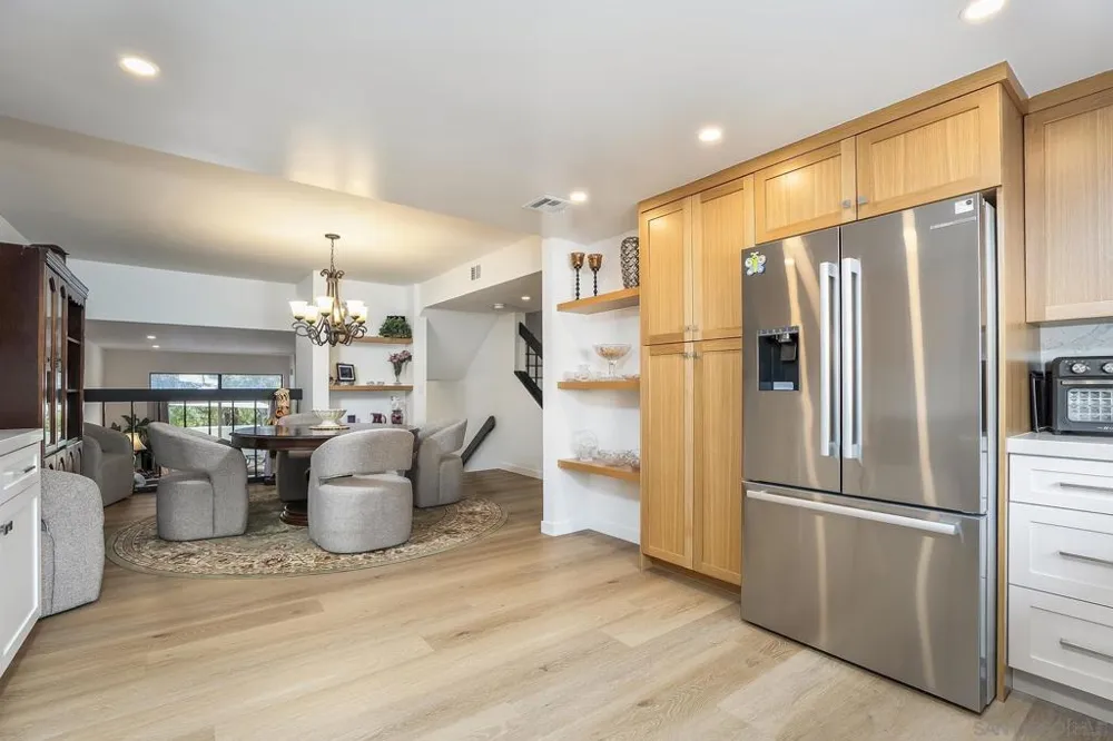 7426 Caminito Carloltta San Diego, CA 92120
