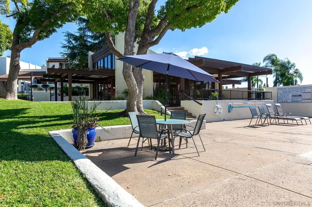7426 Caminito Carloltta San Diego, CA 92120