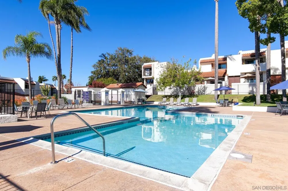 7426 Caminito Carloltta San Diego, CA 92120
