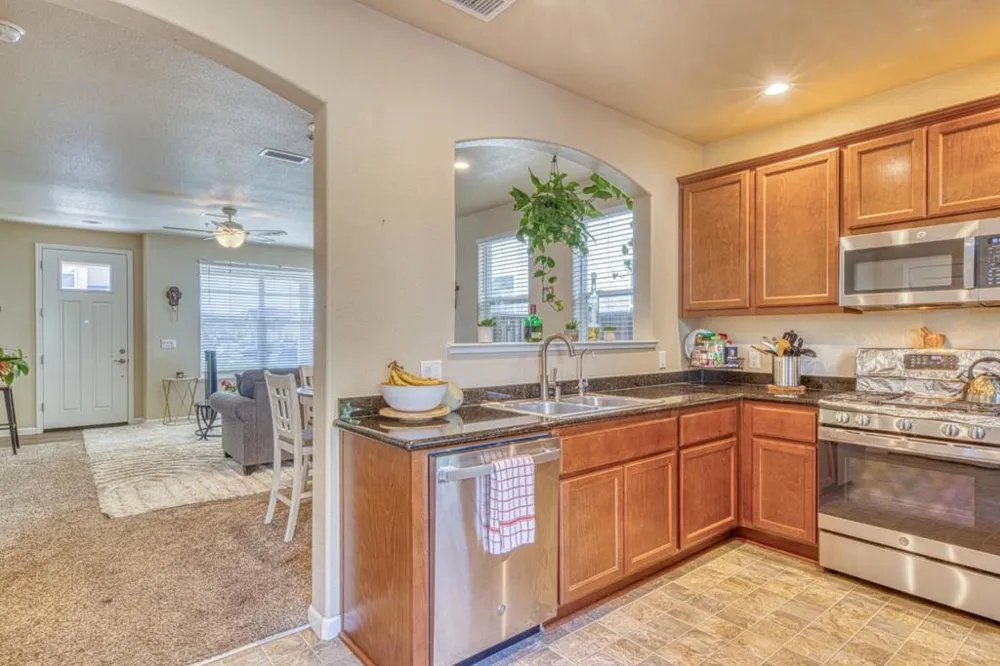 1264 Sycamore Street Greenfield, CA 93927