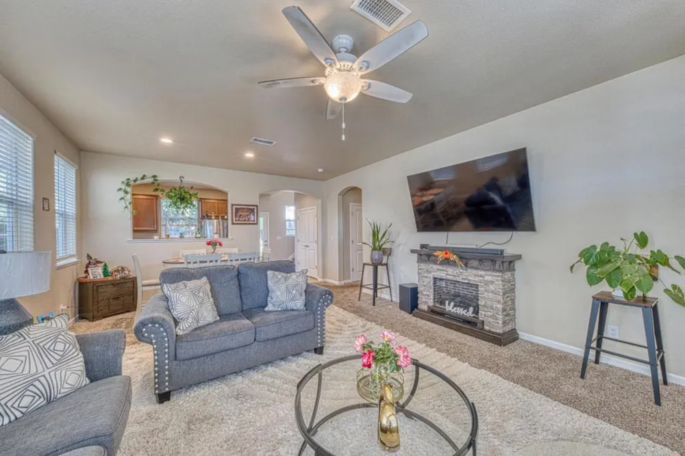 1264 Sycamore Street Greenfield, CA 93927