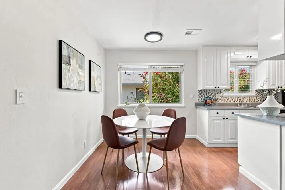 243 E Latimer Avenue #4 Campbell, CA 95008