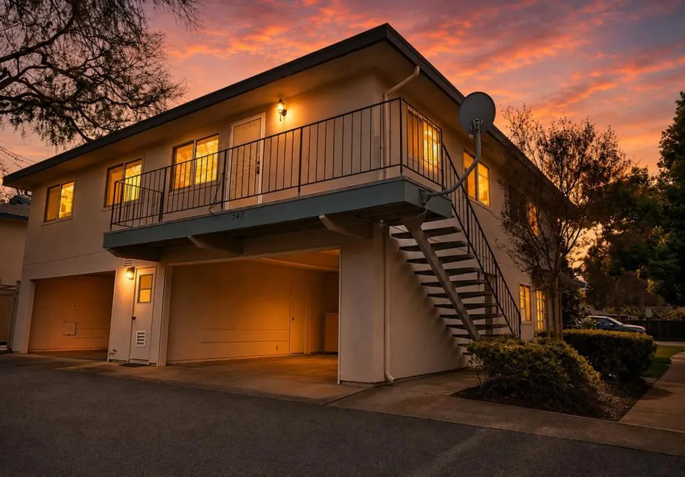 243 E Latimer Avenue #4 Campbell, CA 95008