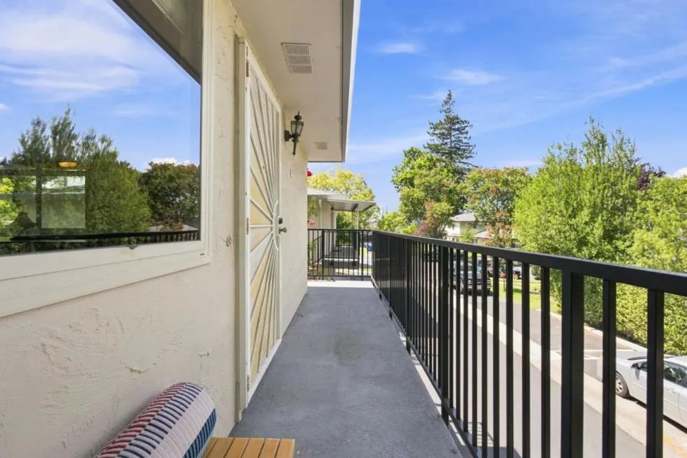 243 E Latimer Avenue #4 Campbell, CA 95008