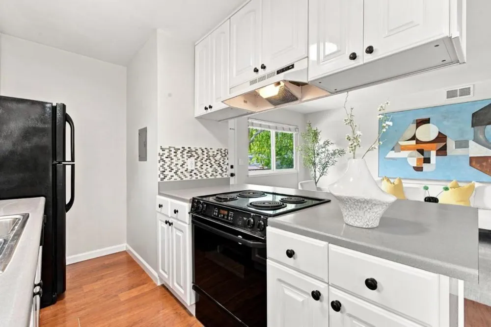 243 E Latimer Avenue #4 Campbell, CA 95008