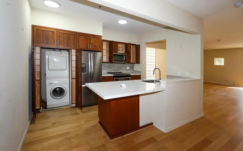 97 E Saint James Street #21 San Jose, CA 95112