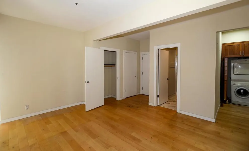97 E Saint James Street #21 San Jose, CA 95112