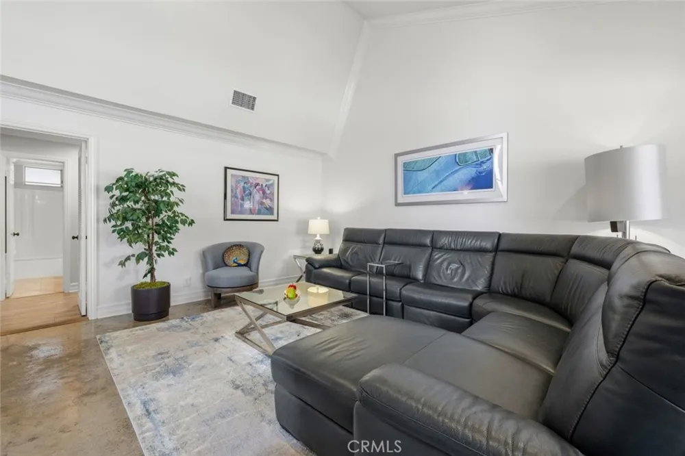 31584 Agoura Road #4 Westlake Village, CA 91361
