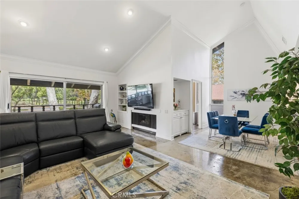 31584 Agoura Road #4 Westlake Village, CA 91361