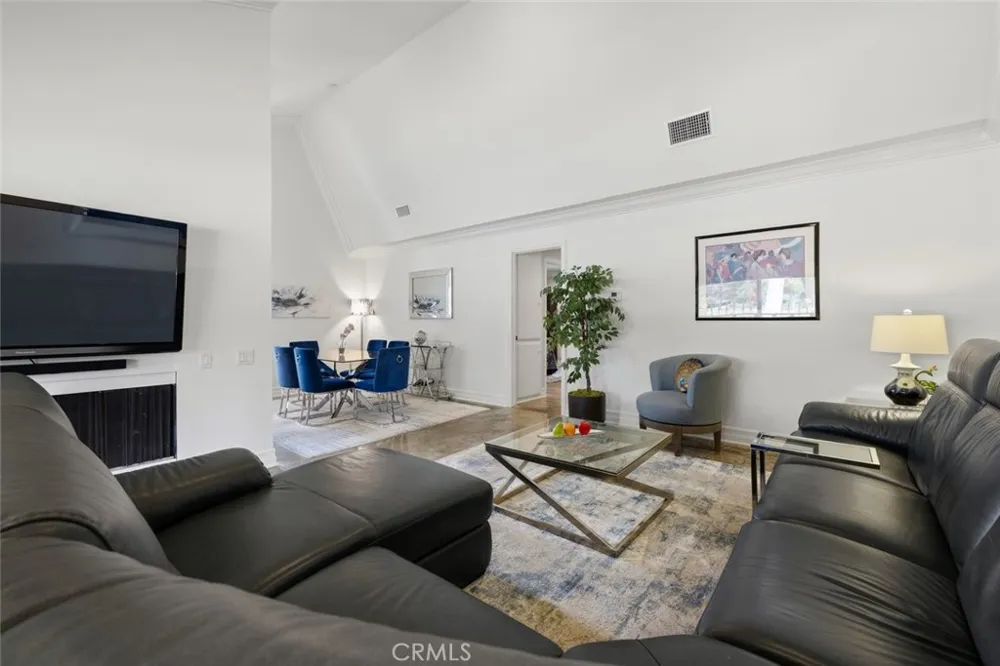 31584 Agoura Road #4 Westlake Village, CA 91361