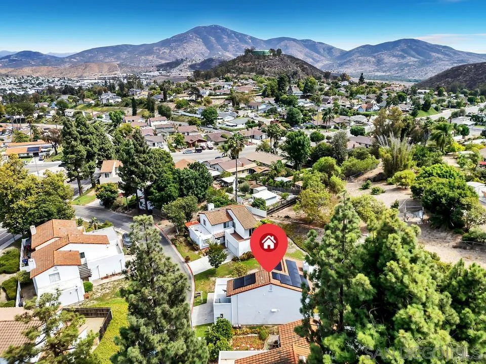 9885 Aldergrove Lane Spring Valley, CA 91977