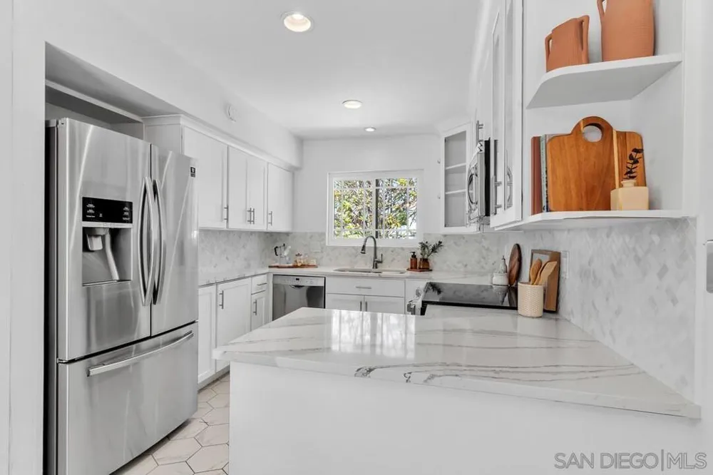 9885 Aldergrove Lane Spring Valley, CA 91977