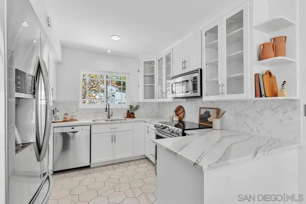 9885 Aldergrove Lane Spring Valley, CA 91977