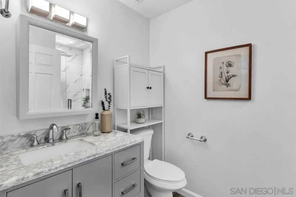 9885 Aldergrove Lane Spring Valley, CA 91977