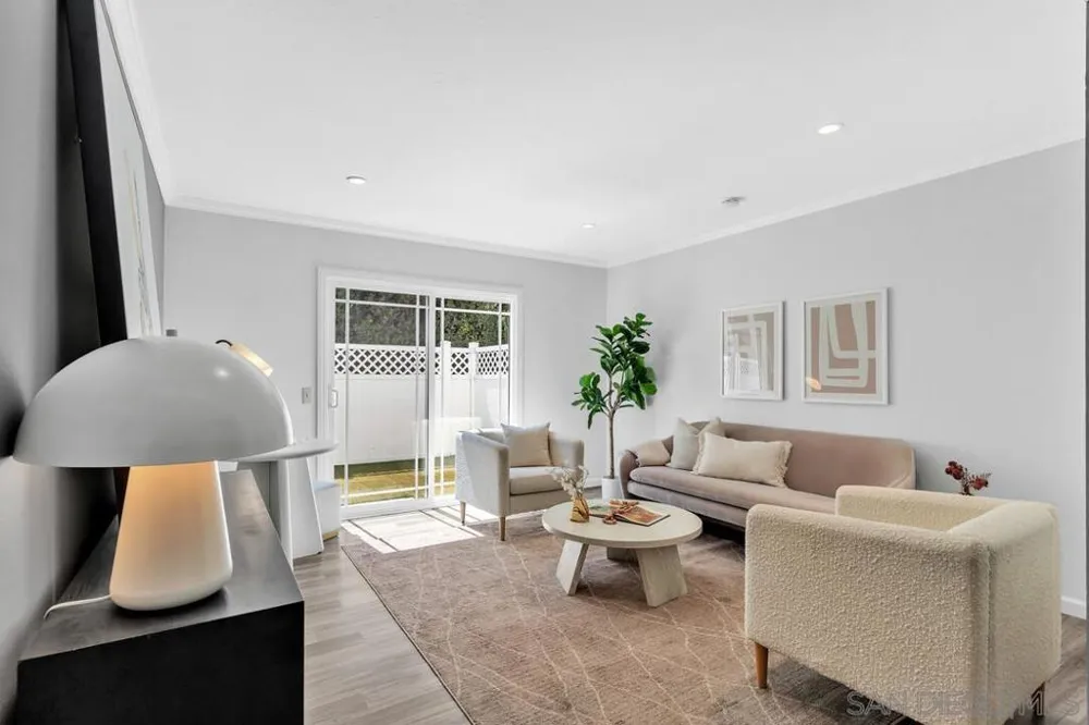 9885 Aldergrove Lane Spring Valley, CA 91977